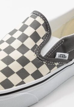 Vans Ua Classic Slip-On Unisex - Slip-Ons - Pewter/True White -Vans Shop UK 3a44197112e74cf7ab9a31adf59b9f8b