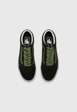Vans OLD SKOOL UNISEX - Skate Shoes - Pop Black/green -Vans Shop UK 3acb4e4879874243ae205b52c7286234