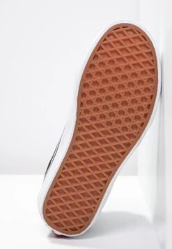 Vans Sk-Hi - High-Top Trainers - Black -Vans Shop UK 3cad072aa99b4699a72abc1043f98872