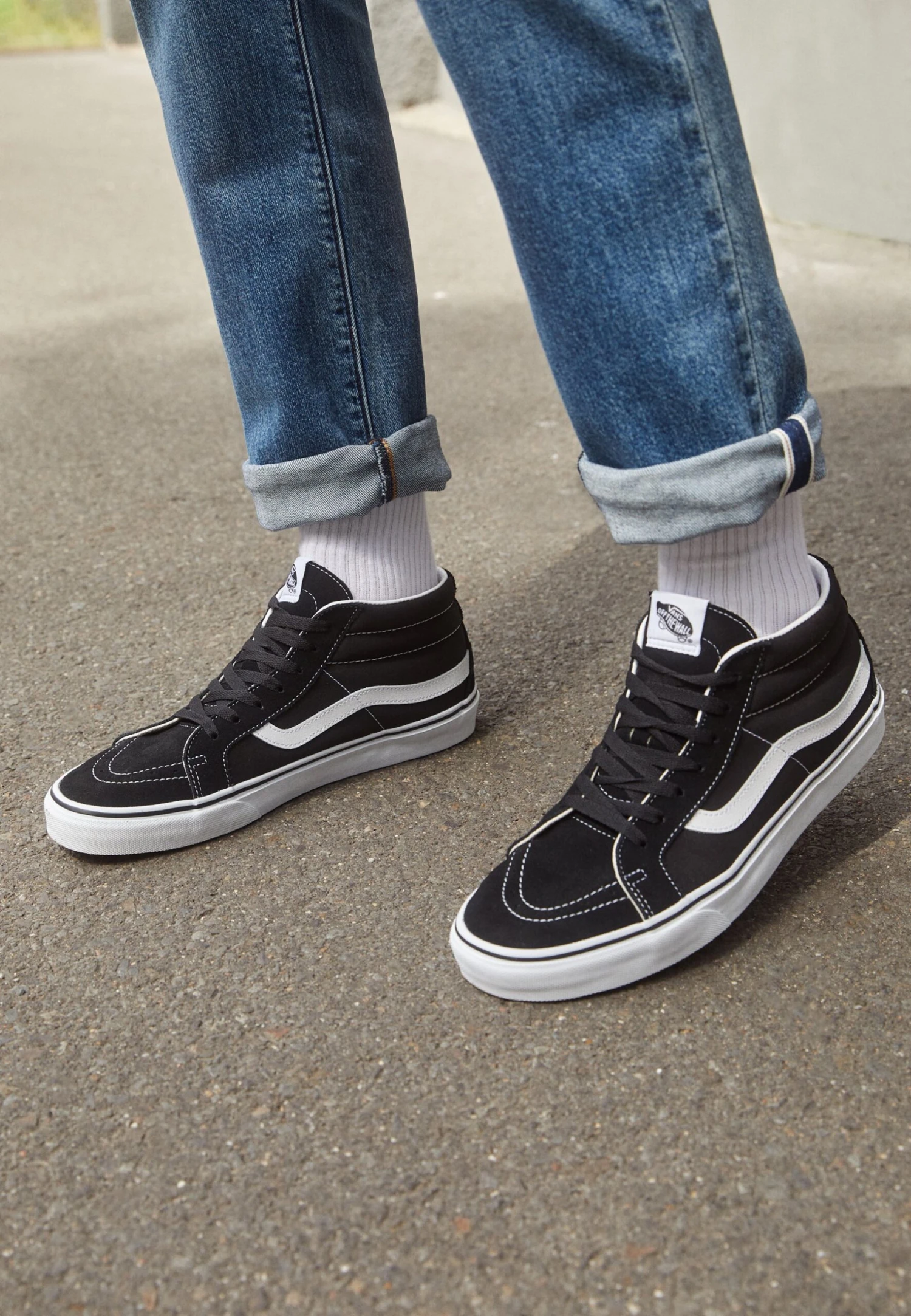 Vans Ua Sk8-Mid Reissue - High-Top Trainers - Black/True White 4 Vans Ua Sk8-Mid Reissue - High-Top Trainers - Black/True White - Image 2