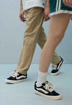 Vans KNU SKOOL - Trainers - F B Black Floral -Vans Shop UK 409dc0ec2d4f4932aac84598158a921a