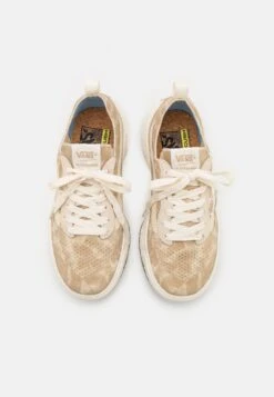 Vans Ultrarange Vr3 - Trainers - Sand/Off White -Vans Shop UK 40b4dd588e0b4e2bbebd022d8a5ad41a