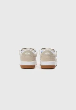 Vans HYLANE UNISEX - Skate Shoes - Tone Mushroom -Vans Shop UK 4594697bb65f4d20a5de747dabd111b3