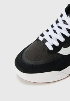 Vans MTE ULTRARANGE 2.0 SE UNISEX - Trainers - Black/white 24 Vans MTE ULTRARANGE 2.0 SE UNISEX - Trainers - Black/white -Vans Shop UK 45fa0381063c47d491d2246c3dbadeda