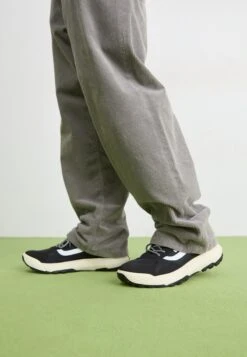 Vans MTE CROSSPATH MID UNISEX - High-top Trainers - Black/white