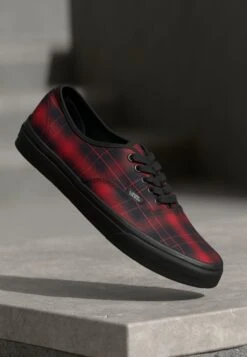 Vans AUTHENTIC UNISEX - Trainers - Thrift Store Red/blue