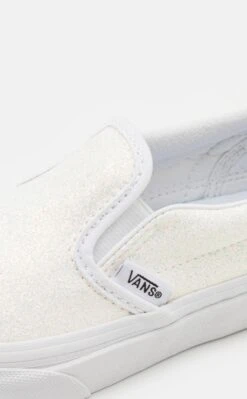 Vans Classic Slip-On Unisex - Trainers - White -Vans Shop UK 4bc82ce4c10a45a7b5f3598239beee09