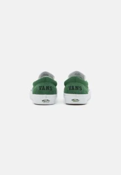 Vans Classic Slip On Unisex - Slip-Ons - Club Green/White -Vans Shop UK 4dc4d281caf64f829e04686c3566e3a1