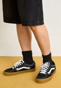 Vans ROWLEY CLASSIC UNISEX - Trainers - Black/white