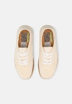 Vans Circle Vee Unisex - Trainers - Natural/Gum -Vans Shop UK 4ff7b243b61f42afbbaa19904403a0e4