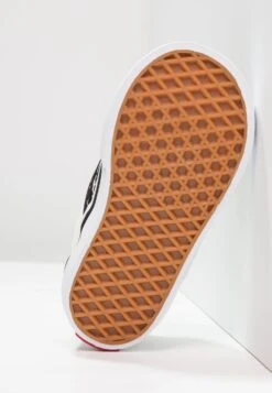 Vans CLASSIC - Slip-ons - Black/white -Vans Shop UK 5073b7f91e994e858a64a7cbcca03d23