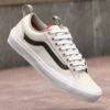 Vans OLD SKOOL 36 + UNISEX - Skate Shoes - Antique White/black