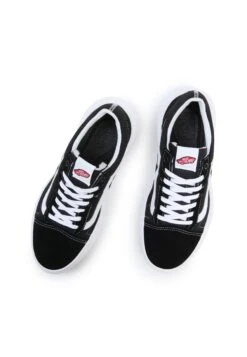 Vans Ua Old Skool Overt Cc - Trainers - Black 9 Vans Ua Old Skool Overt Cc - Trainers - Black -Vans Shop UK 5422a7826985474abe8017932c2a3d52