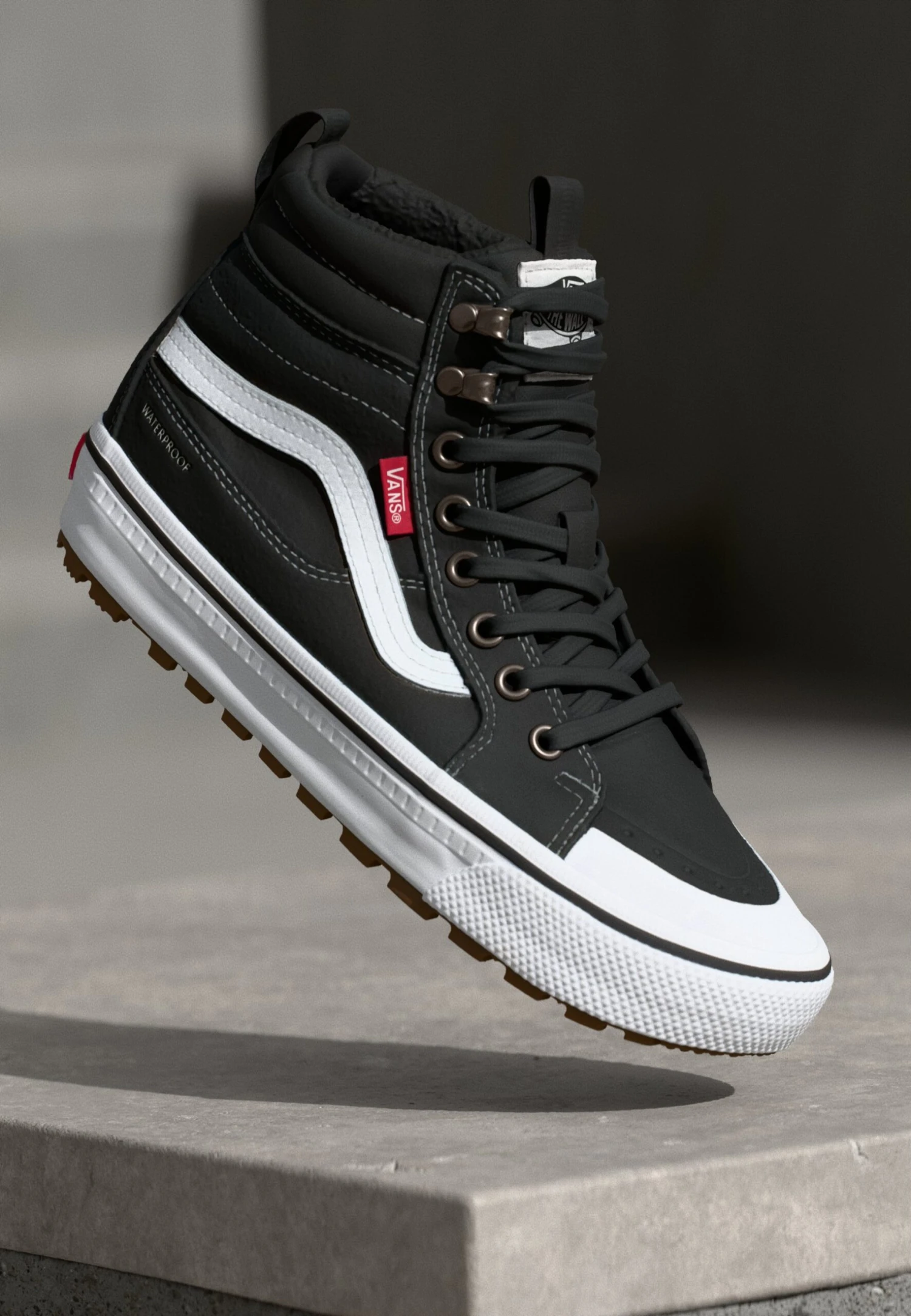 Vans MTE SK8 HI WATERPROOF INSULATED UNISEX - High-top Trainers - Black/white 3 Vans MTE SK8 HI WATERPROOF INSULATED UNISEX - High-top Trainers - Black/white