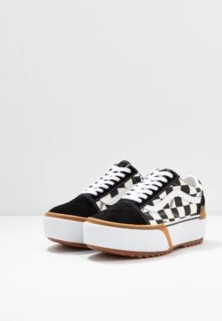 Vans Old Skool Stacked - Trainers -Vans Shop UK 56e2f47d23ea4dcabf7a73fe6d247697