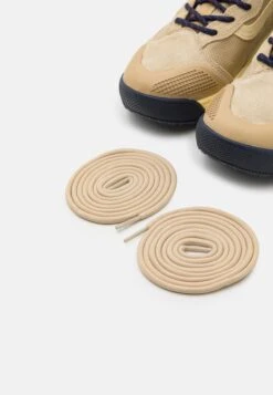 Vans Ultrarange Exo Hi Mte-1 Unisex - High-Top Trainers - Taos Taupe -Vans Shop UK 5756a31510d4410caf11d240027cdd90