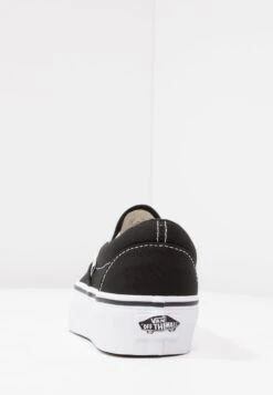 Vans Ua Classic Slip-On Platform - Slip-Ons 14 Vans Ua Classic Slip-On Platform - Slip-Ons -Vans Shop UK 5794c75a50a84f3f9f444797907e7c8f