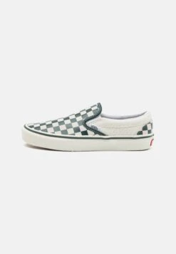 Vans CLASSIC SLIP-ON UNISEX - Slip-ons - Iceberg Green -Vans Shop UK 594536a364c74802a30de0771fb942a7