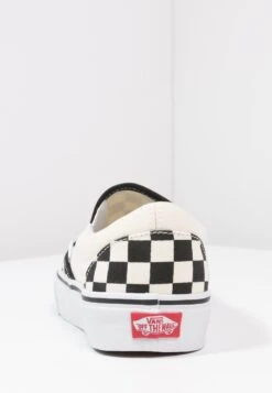 Vans Classic Slip-On - Slip-Ons -Vans Shop UK 5aec320de33a4ab7a95b47f5d6734dad