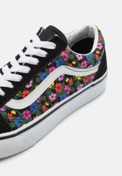 Vans Old Skool- Trainers - Floral Black/White -Vans Shop UK 5b5e57bcea694172b491c7fd5675d81b