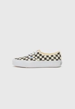Vans PREMIUM AUTHENTIC REISSUE 44 UNISEX - Trainers - Black/white 23 Vans PREMIUM AUTHENTIC REISSUE 44 UNISEX - Trainers - Black/white -Vans Shop UK 5b62d63575fa40ed9ab8ec836143b112