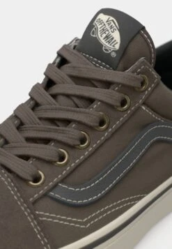 Vans MTE OLD SKOOL INSULATED UNISEX - Trainers - Brown 13 Vans MTE OLD SKOOL INSULATED UNISEX - Trainers - Brown -Vans Shop UK 5bff188d924040a189c897a7f99ae3f9