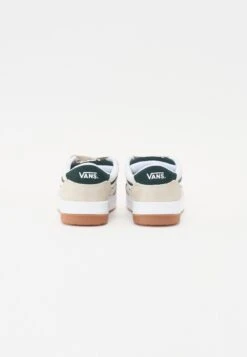 Vans HYLANE UNISEX - Skate Shoes - Khaki/green -Vans Shop UK 5c28d7945e7841d7aa42eedfa747eb3c