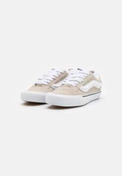 Vans KNU SKOOL UNISEX - Skate Shoes - French Oak -Vans Shop UK 5c4a34fe94cb4efc892337fb9de99c68