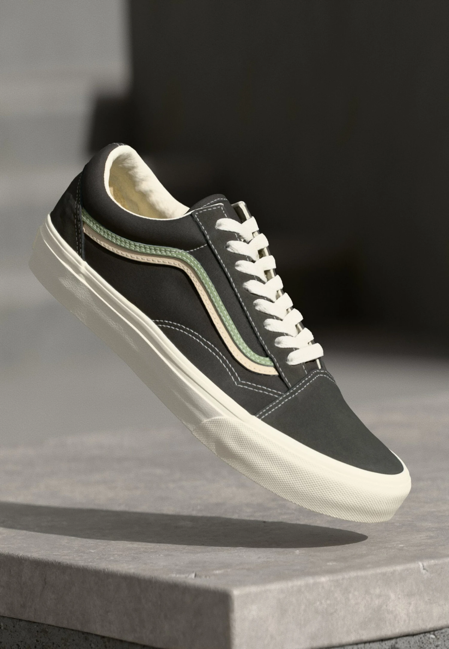 Vans OLD SKOOL UNISEX - Skate Shoes - Faded Black/neutral Olive 3 Vans OLD SKOOL UNISEX - Skate Shoes - Faded Black/neutral Olive