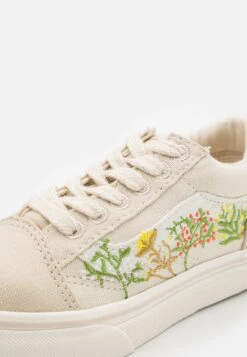 Vans Old Skool Unisex - Trainers - Oatmeal -Vans Shop UK 601e2851a6a24d21ab2fa7736e70713d