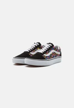 Vans Old Skool- Trainers - Floral Black/White -Vans Shop UK 6054832677e74679b3e473a25cc2d2d8