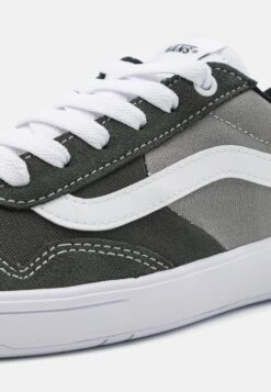 Vans CruzeUnisex - Skate Shoes -Vans Shop UK 61114a5721bf43a29bd9fe8d0882408d
