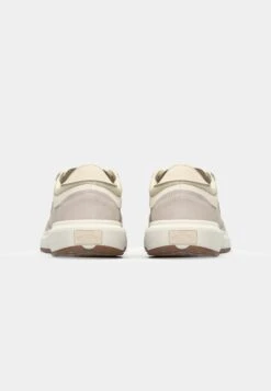 Vans MTE ULTRARANGE 2.0 SE UNISEX - Trainers - Vintage White -Vans Shop UK 62048d6009404ca1a77391bb9ffaf26a