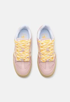Vans UPLAND UNISEX - Trainers - Banana Cream -Vans Shop UK 64409c7a596e4237920afe8b99b4d92e