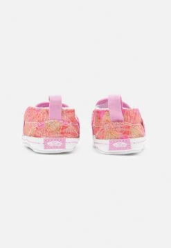 Vans Crib Unisex - First Shoes - Rose Camo Pink -Vans Shop UK 66a428b827234df08fe1f7e4010baf85