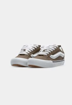 Vans KNU SKOOL UNISEX - Trainers - Walnut -Vans Shop UK 69a82f64329b468d8787949f053f0c52