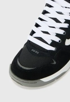 Vans ROWLEY UNISEX - Skate Shoes - Black/white -Vans Shop UK 6a958e79bc1f4452a0b2be1e77c3bc76