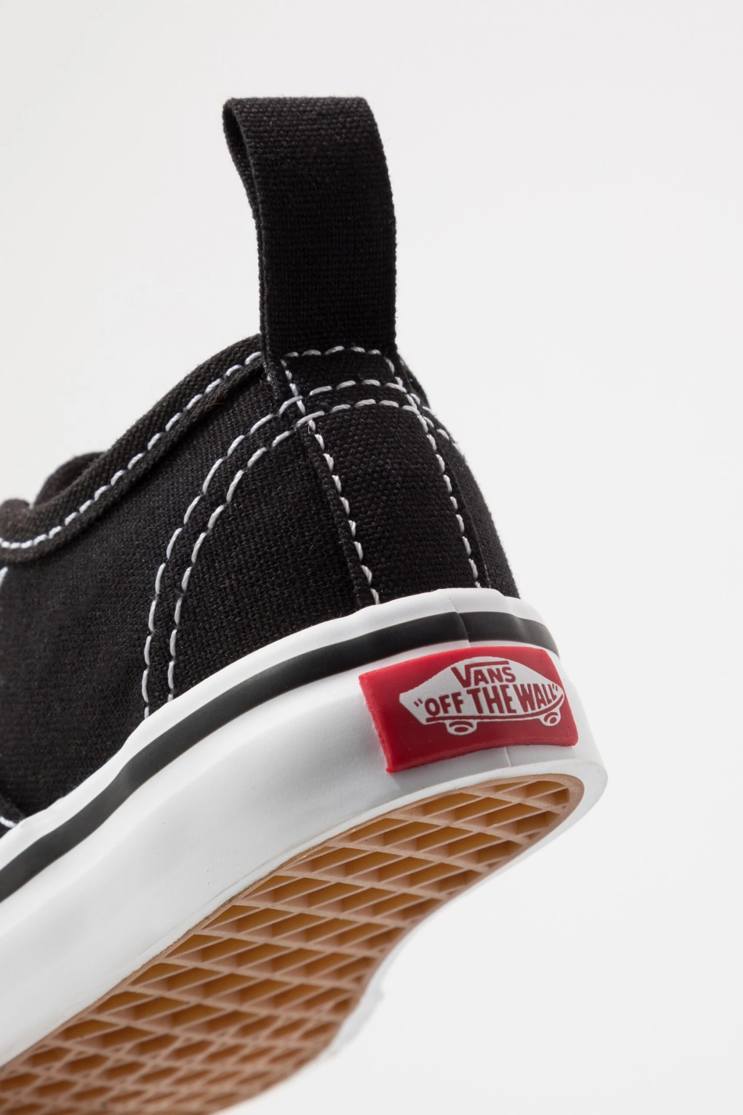 Vans Authentic Elastic Lace Unisex - Trainers - Black/True White 5 Vans Authentic Elastic Lace Unisex - Trainers - Black/True White - Image 3