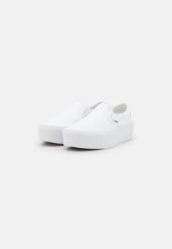 Vans Classic Stackform - Slip-Ons - True White -Vans Shop UK 6e0fb8fba3e143e8973d823a0da52053