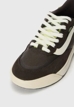 Vans MTE ULTRARANGE 2.0 SE UNISEX - Trainers - Brown/multi-coloured -Vans Shop UK 6eacf63370dc4f679f907c45c6647fba