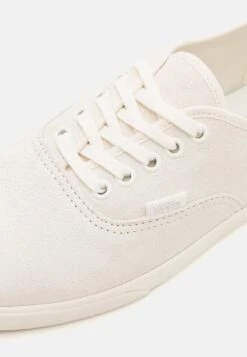 Vans AUTHENTIC LOWPRO - Casual Lace-ups - Off White -Vans Shop UK 6fe5afd4c8344d1c8ec2c3104af1da15