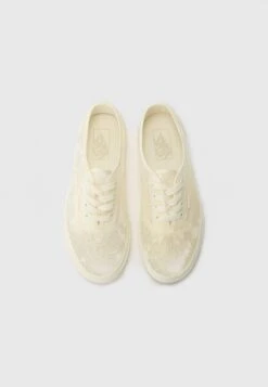 Vans AUTHENTIC - Trainers - Chouchou Marshmallow -Vans Shop UK 71b516ede66a4f7d8c90e2919eaec317