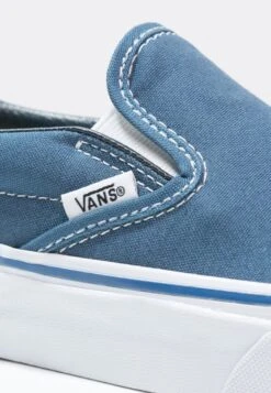 Vans Ua Classic Slip-On - Slip-Ons -Vans Shop UK 724352a5f42b4ecab88fccd60901fda1