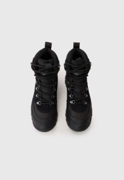 Vans SNOW KICKER GORE TEX UNISEX - Winter Boots - Blackout 13 Vans SNOW KICKER GORE TEX UNISEX - Winter Boots - Blackout -Vans Shop UK 72f1f1f5cddf4c7dae3378d7c36e30ea