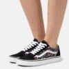 Vans Old Skool- Trainers - Floral Black/White -Vans Shop UK 7309d529975c48a0a0befa77922392e9