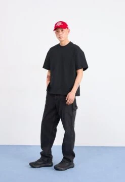 Vans MTE CROSSPATH MID UNISEX - High-top Trainers - Black -Vans Shop UK 740ebeb1fcb145beafb82fda506a4253