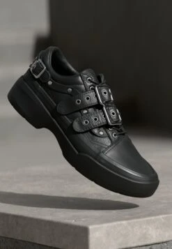 Vans LX OLD SKOOL BUCKLE - Trainers - Black