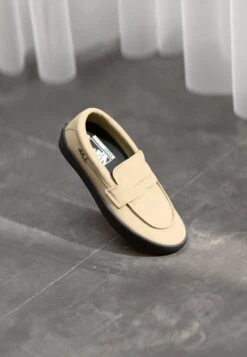 Vans SKATE LOAFER UNISEX - Trainers - Incense/black