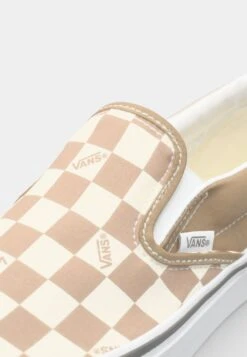 Vans CLASSIC SLIP ON UNISEX - Slip-ons - Dachshund -Vans Shop UK 75cc275b9e36495a9fe0c8ff31622ccc