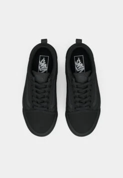 Vans MTE OLD SKOOL INSULATED UNISEX - Trainers - Black -Vans Shop UK 79741b8a5ebd42188161439d566920ad